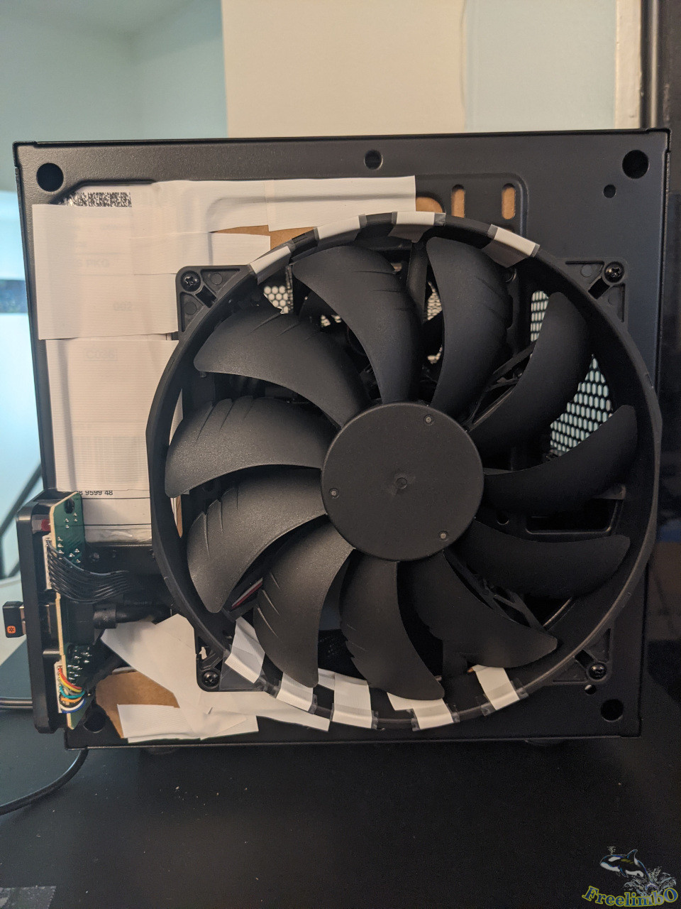 /img/2021-08-21a/Core-V1_system_fan_gap.jpg