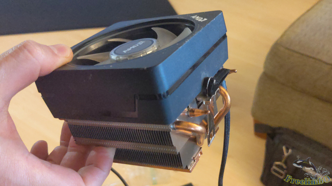 /img/2021-08-21a/Ryzen-7-2700X_wraith.jpg
