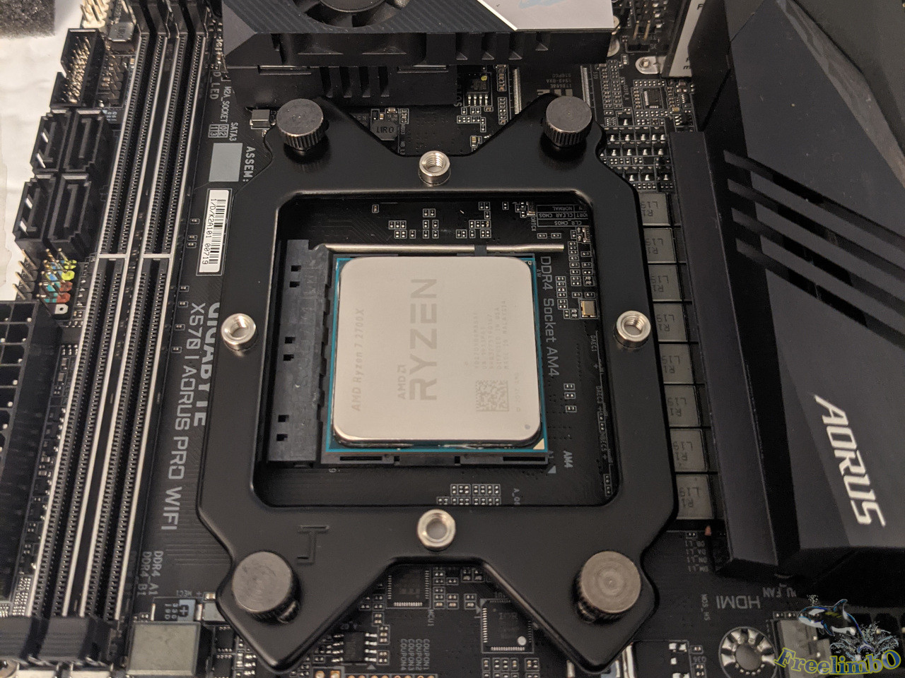 /img/2021-08-21a/X570-I_CPU.jpg